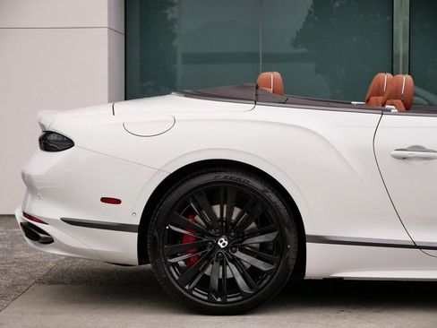 New 2025 Bentley Continental GT Speed image 9
