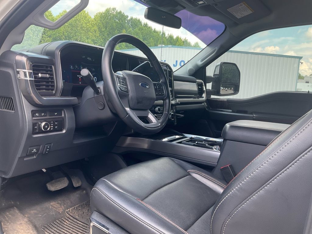 Used 2024 Ford F250 Lariat w/ Chrome Package AWD/4WD image 15