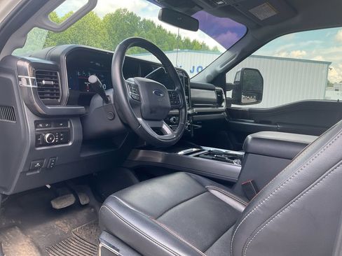 Used 2024 Ford F250 Lariat w/ Chrome Package AWD/4WD image 15