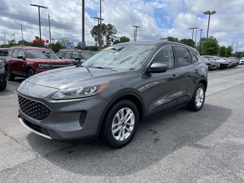 Used 2021 Ford Escape SE w/ Convenience Package FWD image 9