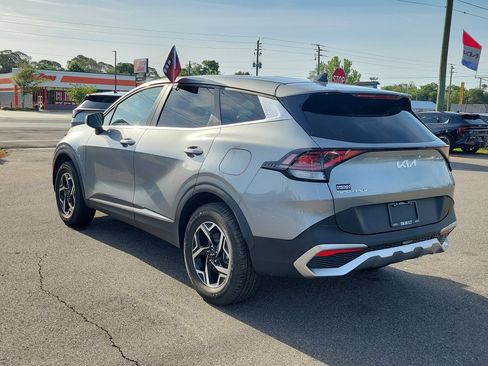 Certified 2024 Kia Sportage LX AWD/4WD image 4