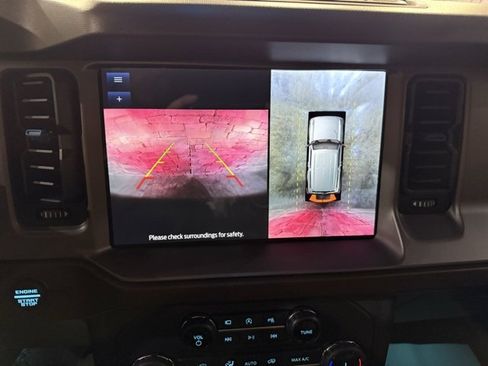 Used 2022 Ford Bronco Outer Banks image 9