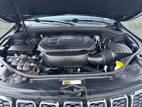 Used 2018 Jeep Grand Cherokee Limited AWD/4WD image 20
