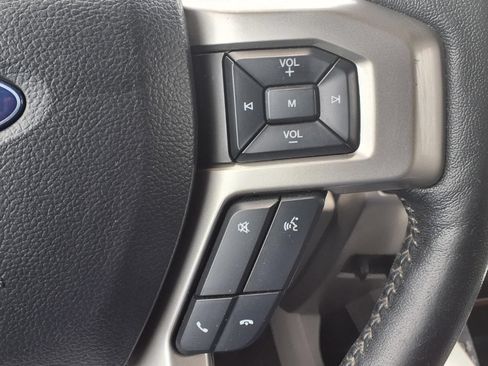 Used 2020 Ford F150 Lariat w/ Equipment Group 502A Luxury AWD/4WD image 14