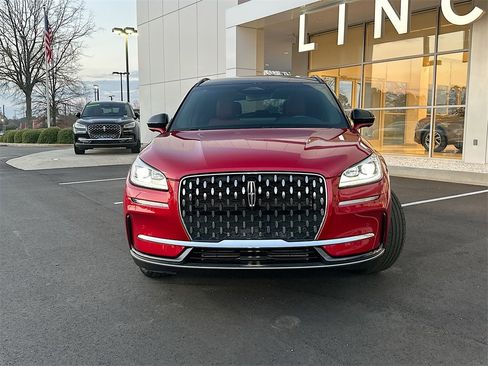 Used 2025 Lincoln Corsair Reserve image 5