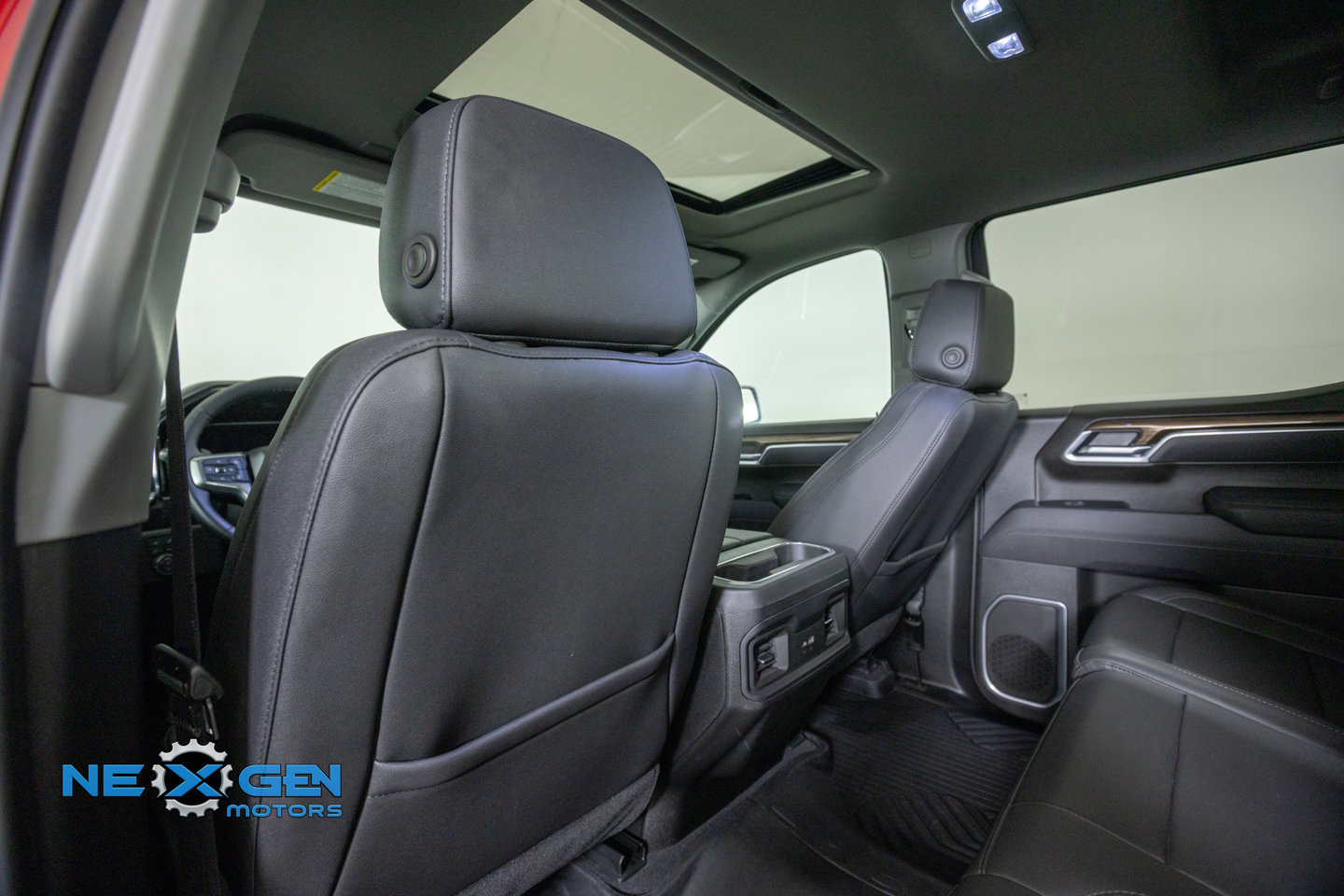 Used 2025 Chevrolet Silverado 1500 RST w/ RST All Star Premium Package AWD/4WD image 28