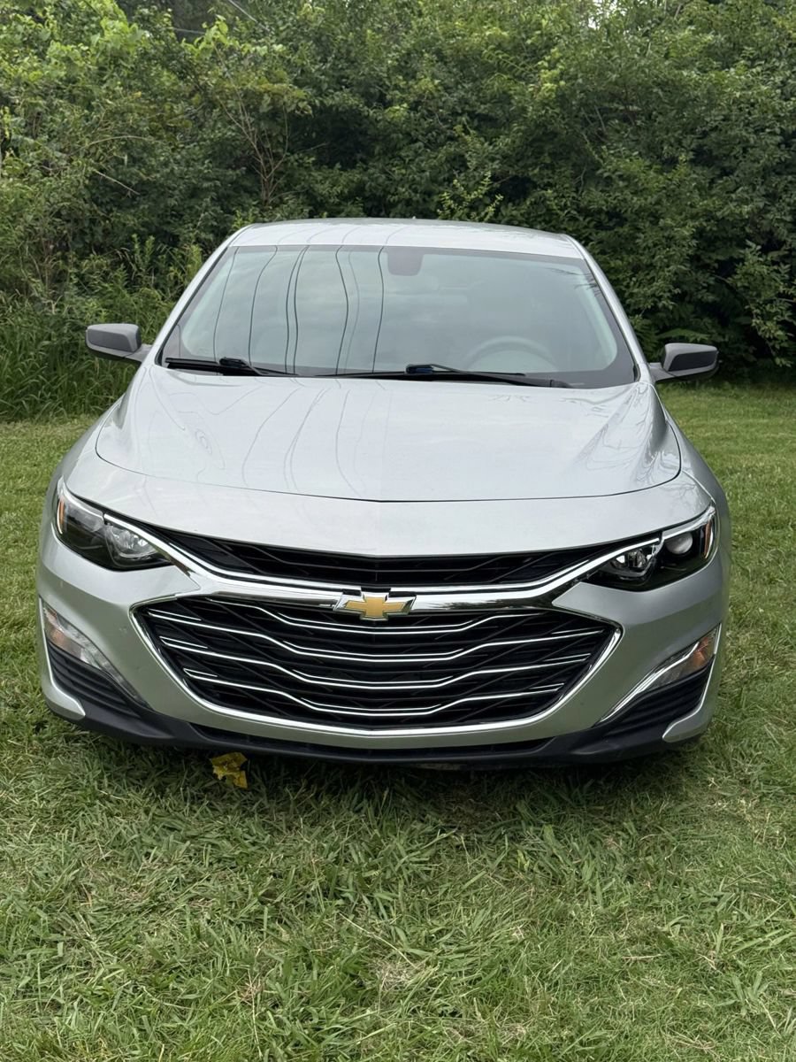 Used 2019 Chevrolet Malibu LS FWD image 2