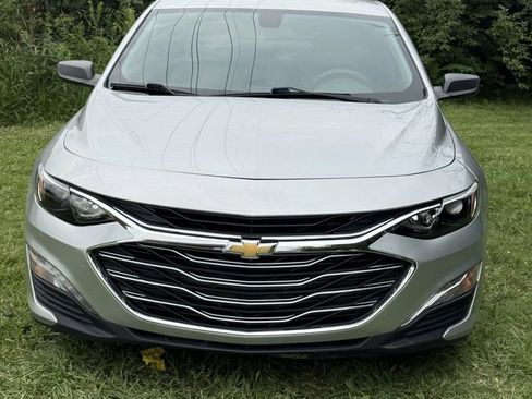 Used 2019 Chevrolet Malibu LS FWD image 2