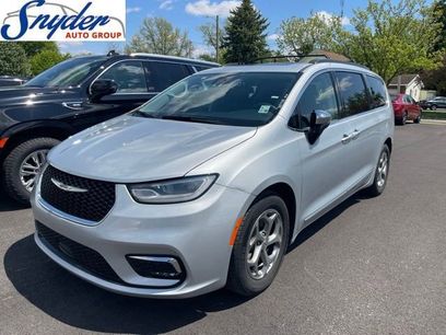 Used 2023 Chrysler Pacifica Limited