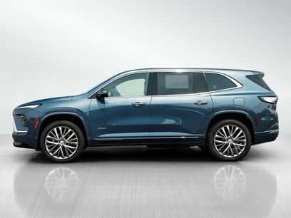 New 2026 Buick Enclave Avenir w/ LPO, Floor Liner Package