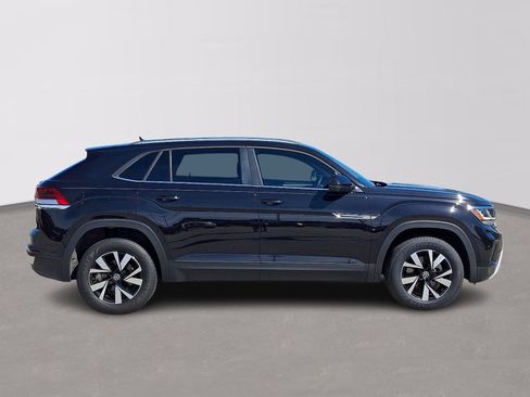 Used 2023 Volkswagen Atlas Cross Sport SE FWD image 7