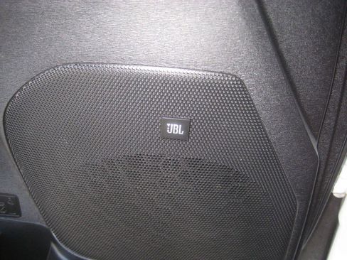 Used 2015 Toyota Sienna Limited Premium image 18