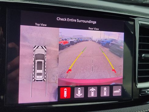 Used 2021 Chrysler Pacifica Touring-L w/ Premium & Safety Sphere Group FWD image 21