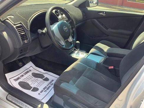 Used 2009 Nissan Altima 2.5 S w/ Emergency Aid Pkg FWD image 10