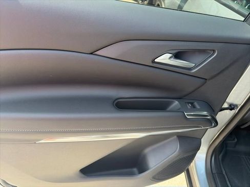 New 2026 Chevrolet Traverse LT FWD image 12