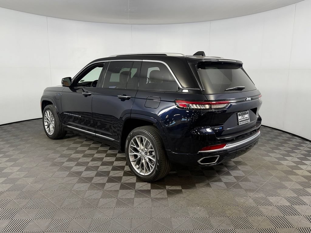 Used 2023 Jeep Grand Cherokee Summit w/ Luxury Tech Group V AWD/4WD image 10