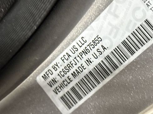 Used 2023 RAM 1500 Laramie AWD/4WD image 28