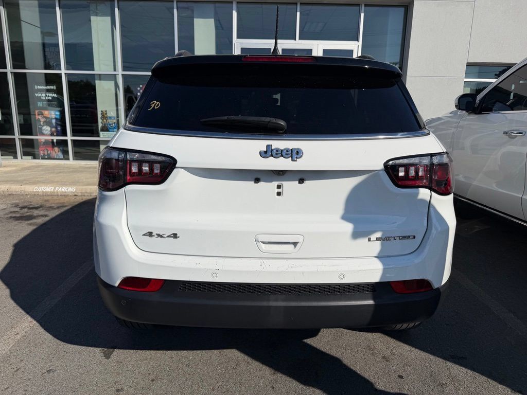Used 2025 Jeep Compass Limited AWD/4WD image 5