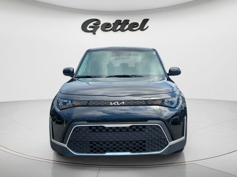 Used 2025 Kia Soul LX FWD image 2