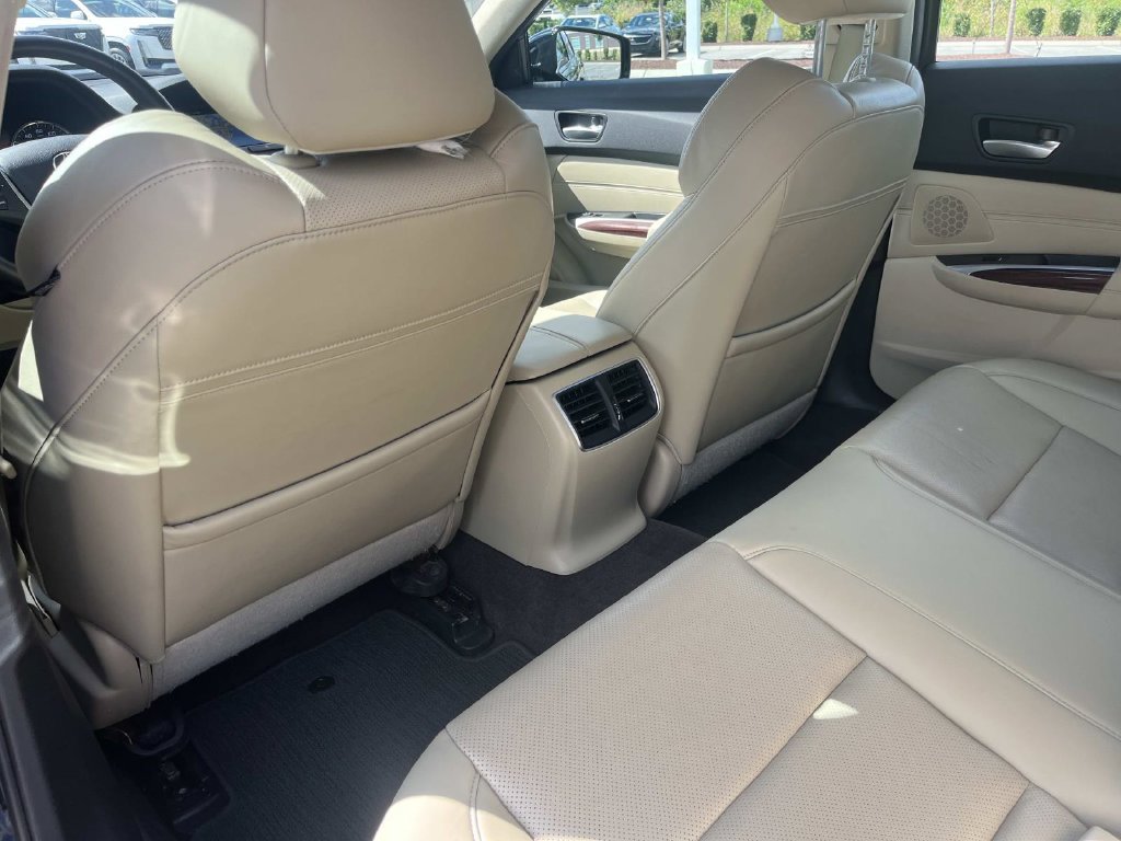 Used 2015 Acura TLX w/ Technology Package FWD image 17
