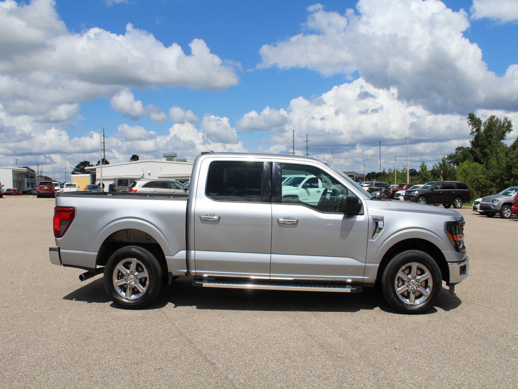 Used 2025 Ford F150 XLT w/ Equipment Group 301A Standard RWD image 8