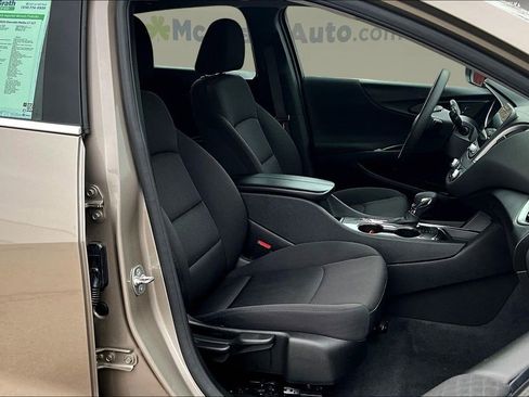 Used 2024 Chevrolet Malibu LT image 27