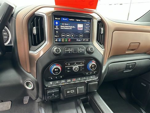 Used 2022 Chevrolet Silverado 2500 High Country w/ Z71 Off-Road Package image 30