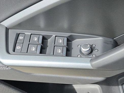 Certified 2025 Audi Q3 2.0T Premium AWD/4WD image 19