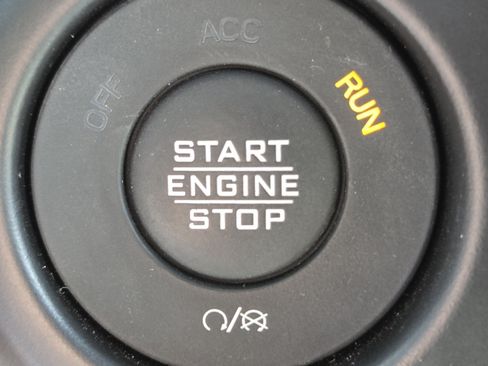 Used 2022 Jeep Wrangler Unlimited Sport AWD/4WD image 32