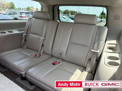 Used 2012 GMC Yukon XL SLT w/ SLT-2 Equipment Package AWD/4WD image 19