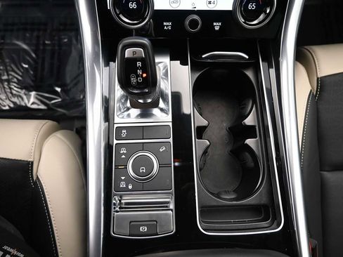 Used 2018 Land Rover Range Rover Sport HSE Dynamic AWD/4WD image 16