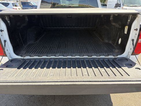 Used 2018 Chevrolet Silverado 1500 LT w/ All Star Edition AWD/4WD image 4