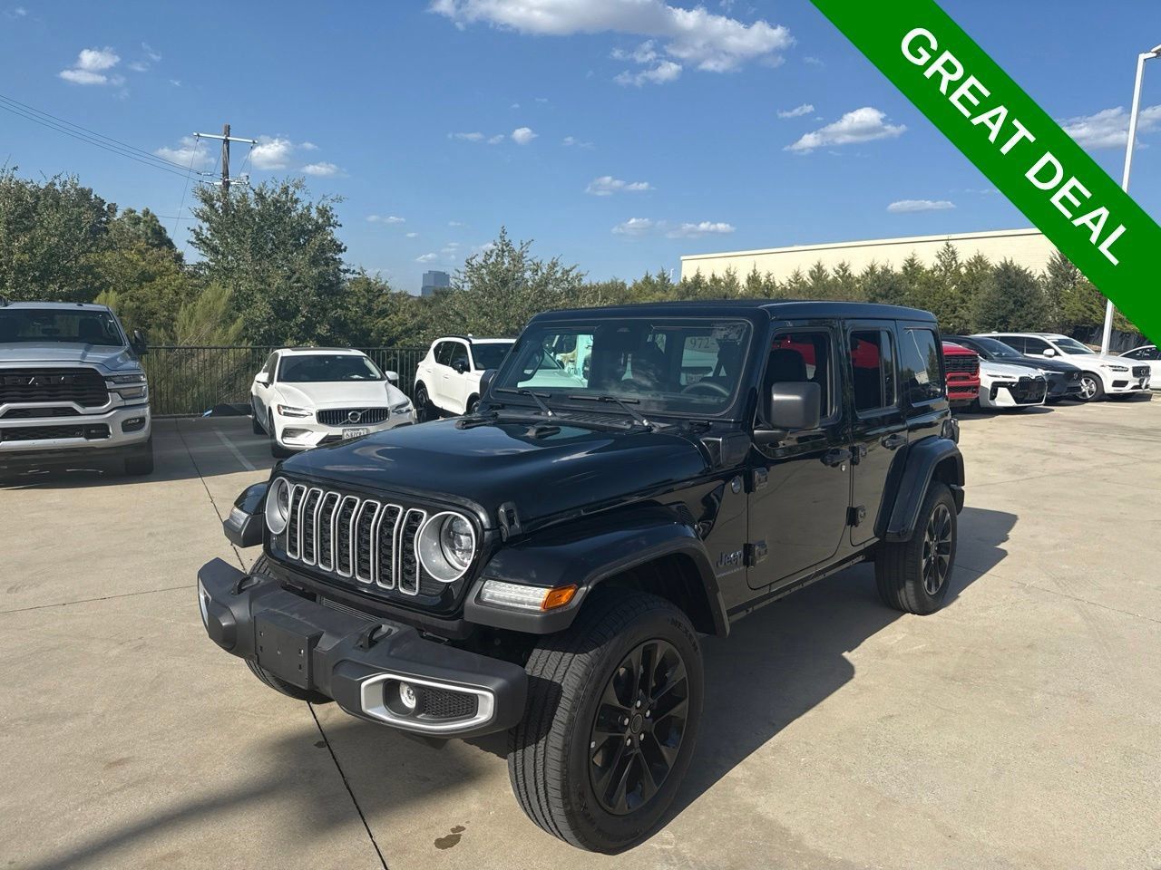 Used 2025 Jeep Wrangler Unlimited Sahara w/ Safety Group AWD/4WD 360° Tour