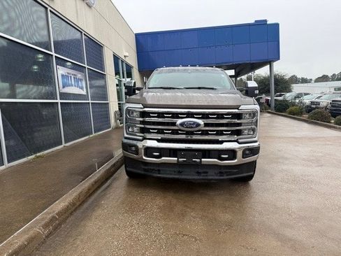 Certified 2023 Ford F350 Lariat w/ Chrome Package image 3