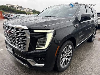 Used 2025 GMC Yukon Denali w/ Sun & Power Step Package