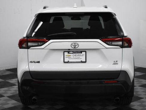 Used 2020 Toyota RAV4 LE image 7