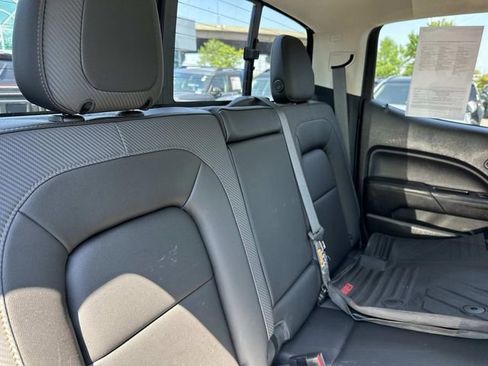 Used 2022 GMC Canyon AT4 w/ Driver Alert Package AWD/4WD image 15