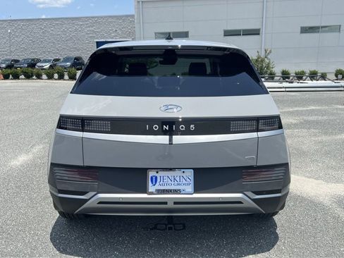 New 2023 Hyundai Ioniq 5 SEL image 12