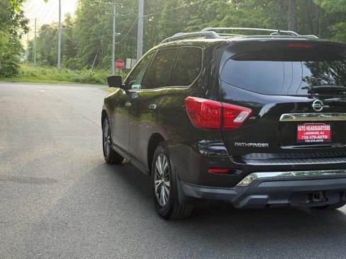 Used 2017 Nissan Pathfinder SL w/ SL Premium Package FWD image 8