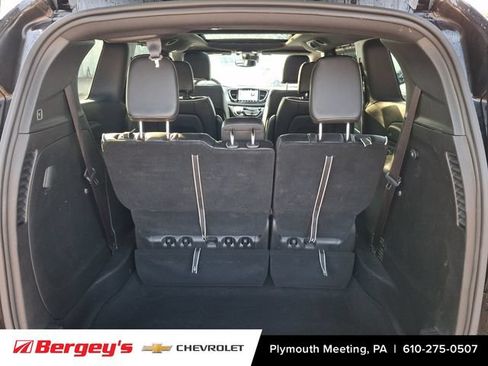Used 2026 Chrysler Pacifica Limited w/ S Appearance Package FWD image 32