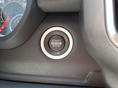Used 2020 RAM 2500 Laramie AWD/4WD image 25
