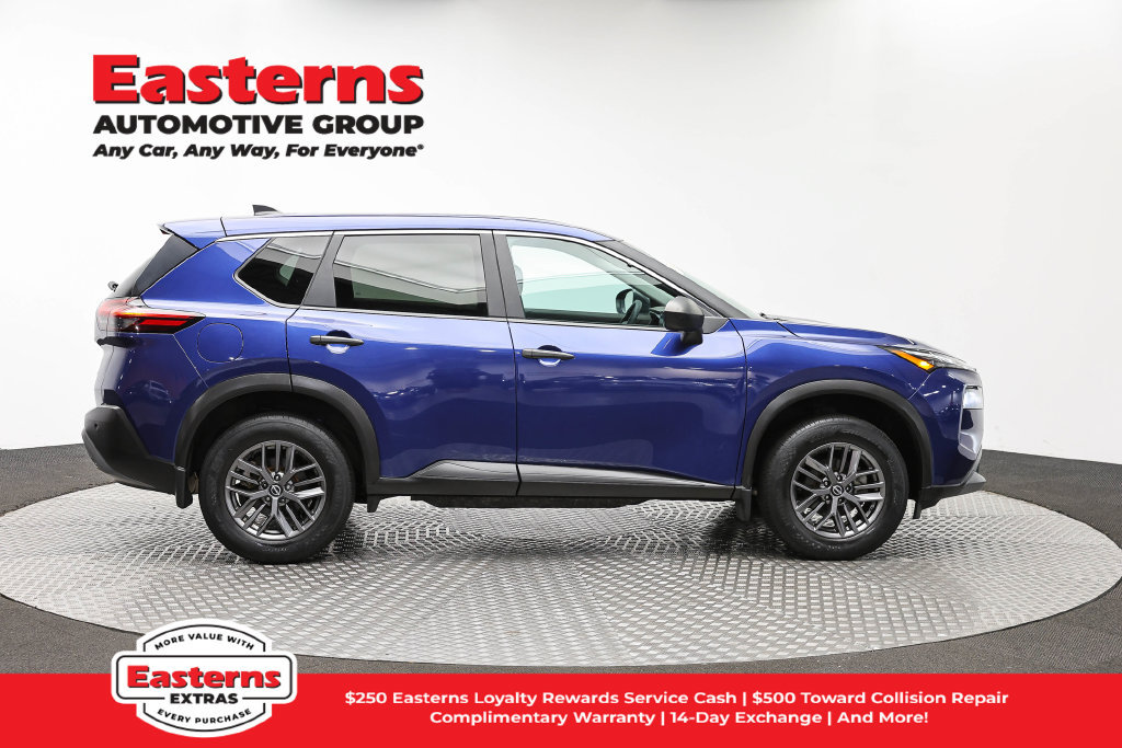 Used 2023 Nissan Rogue S AWD/4WD image 5