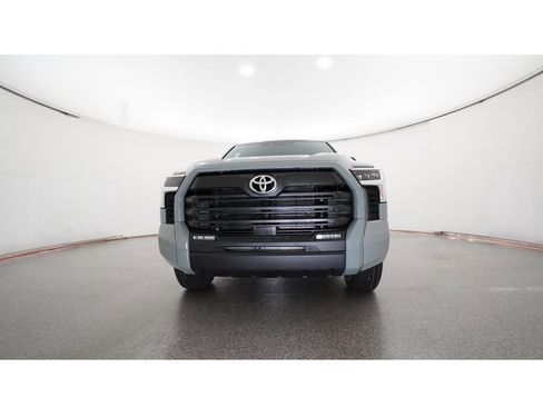New 2025 Toyota Tundra SR5 w/ SR5 Premium Package AWD/4WD image 31