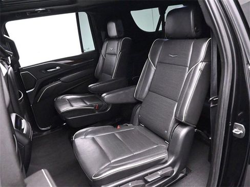 Used 2021 Cadillac Escalade ESV Premium Luxury image 14