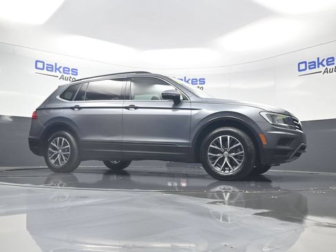 Used 2019 Volkswagen Tiguan SE w/ Panoramic Sunroof Package AWD/4WD image 42