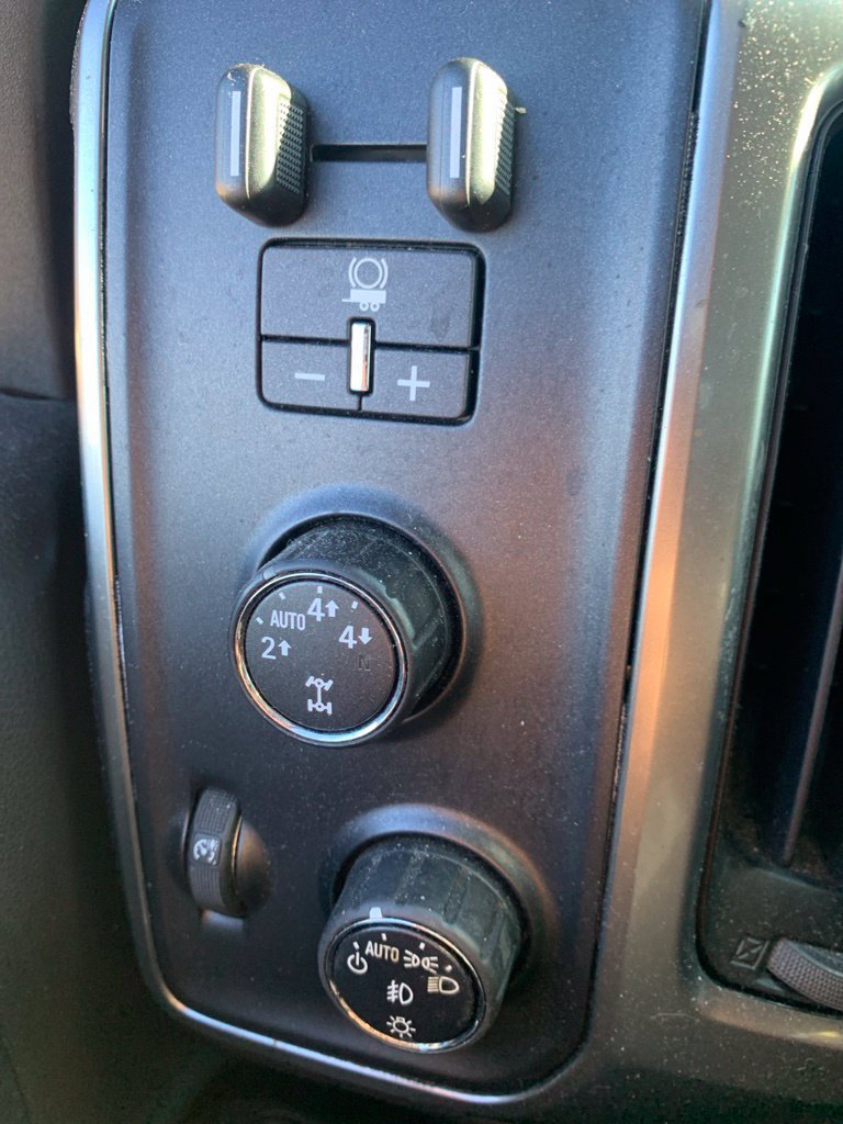 Used 2015 Chevrolet Silverado 1500 LT w/ All Star Edition AWD/4WD image 25