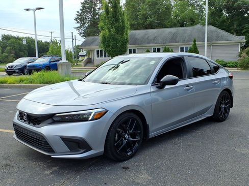 Used 2023 Honda Civic Sport image 3