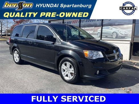 Used 2019 Dodge Grand Caravan SXT image 1
