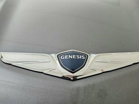 Used 2024 Genesis GV70 3.5T Sport w/ Sport Advanced Package AWD/4WD image 16