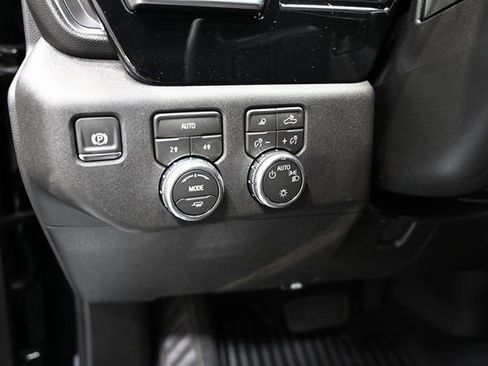 New 2026 GMC Sierra 1500 SLE w/ Preferred Package image 23